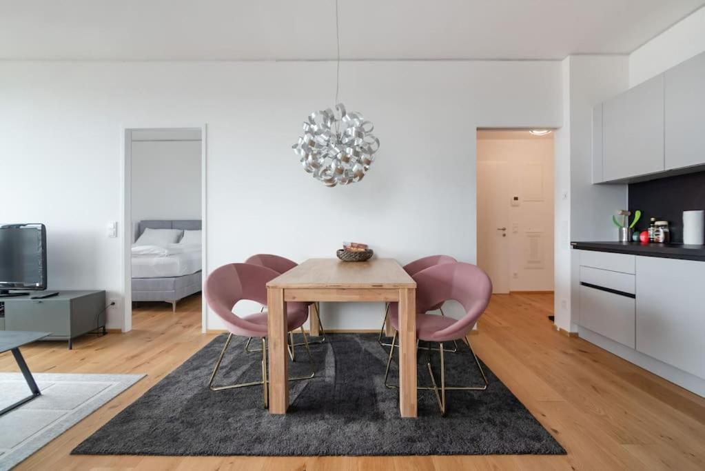 비엔나 Hoch Hinaus, Neu Und Stilvoll Mit Pool Am Dach 아파트 외부 사진